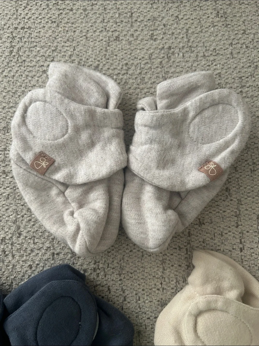 goumikids stay-on booties